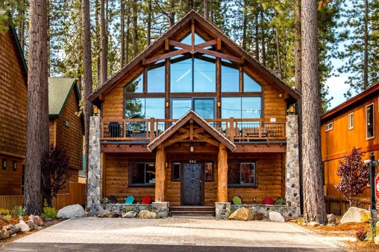 Exterior view of Tahoe log cabin vacation rental