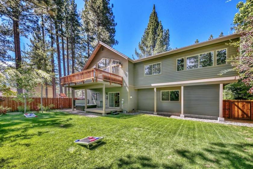 Lake Tahoe rental view of back yard