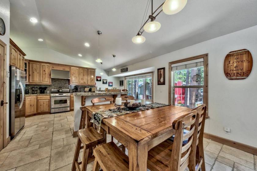 kitchen view of RnR vacation rental 